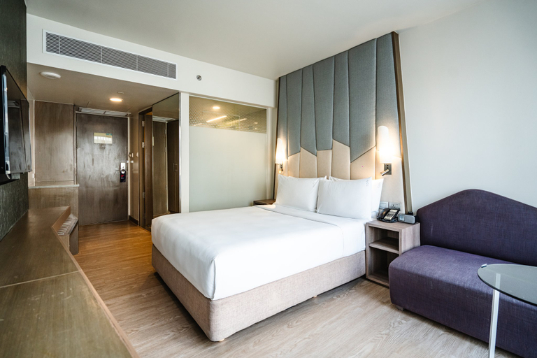 Bedroom 13