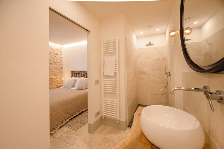 Bathroom 4, Tuscan Relais Il Serraglio, Siena