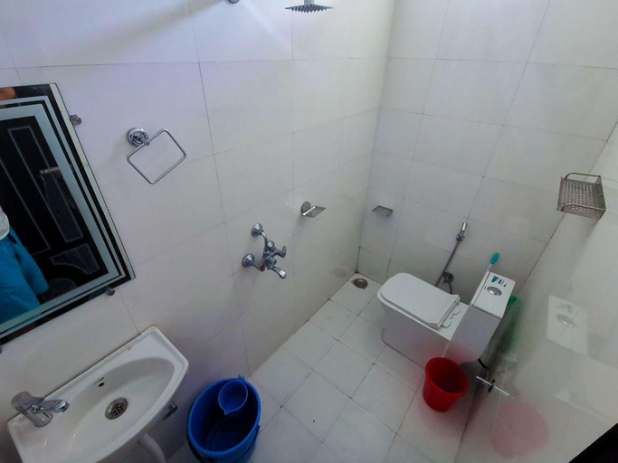 Bathroom 3, Aluna Homestay, Garhwal