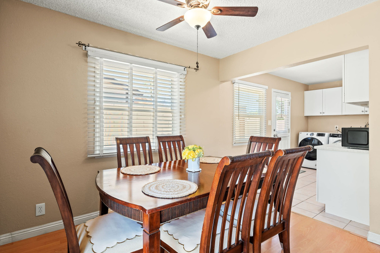 Room 4, Cozy Getaway Bright Clean Fully Equipped, San Bernardino