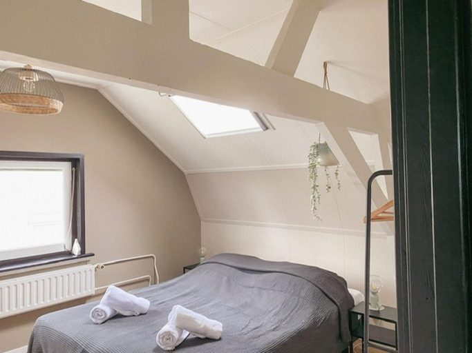 Room 5, Cozy Home Sint Philipsland With 2 Bathrooms, Tholen