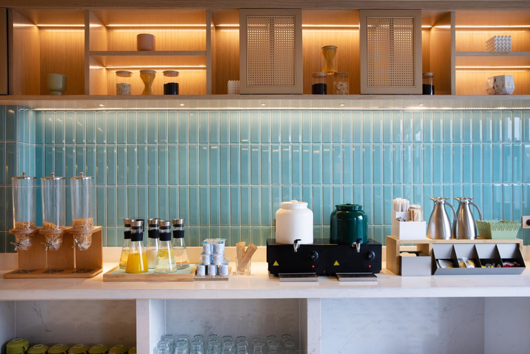 Food & Drinks 5, Home2 Suites by Hilton Wuxi Huishan, Wuxi