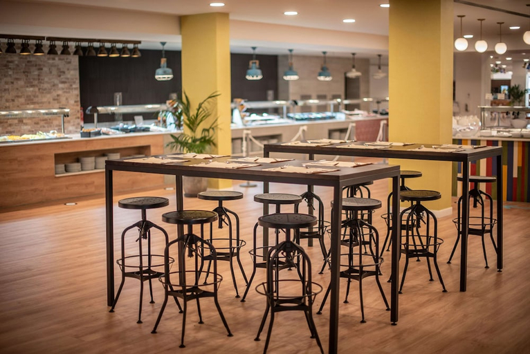 Food & Drinks 5, Blau Punta Reina Resort, Baleares