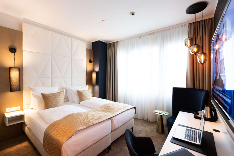Bedroom 3, Best Western Premier Royal Blue - Adult Only, Leipzig