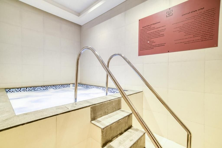 Sport & Beauty 4, Downtown Dubai | Walk to Dubai Mall + Burj Views, Dubai