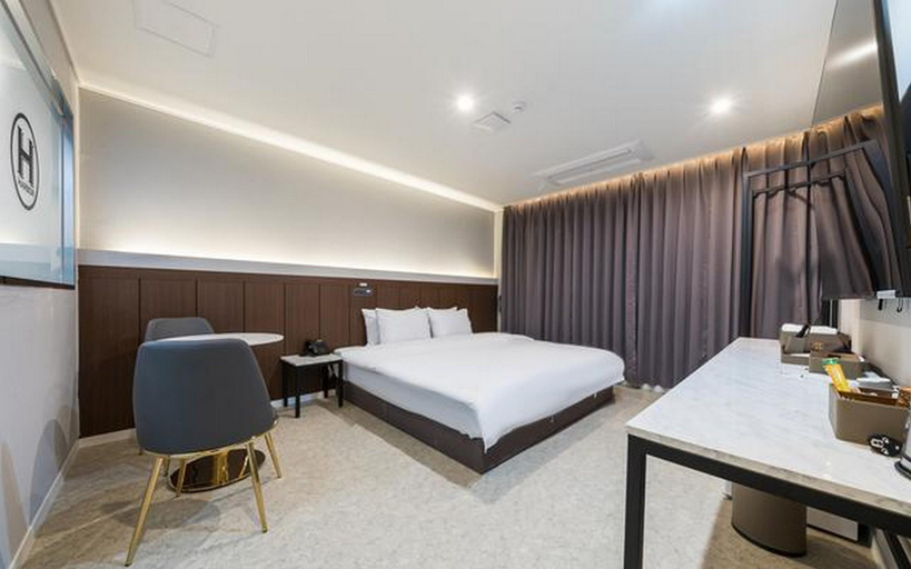 Others 4, Hotel Harbor, Tongyeong