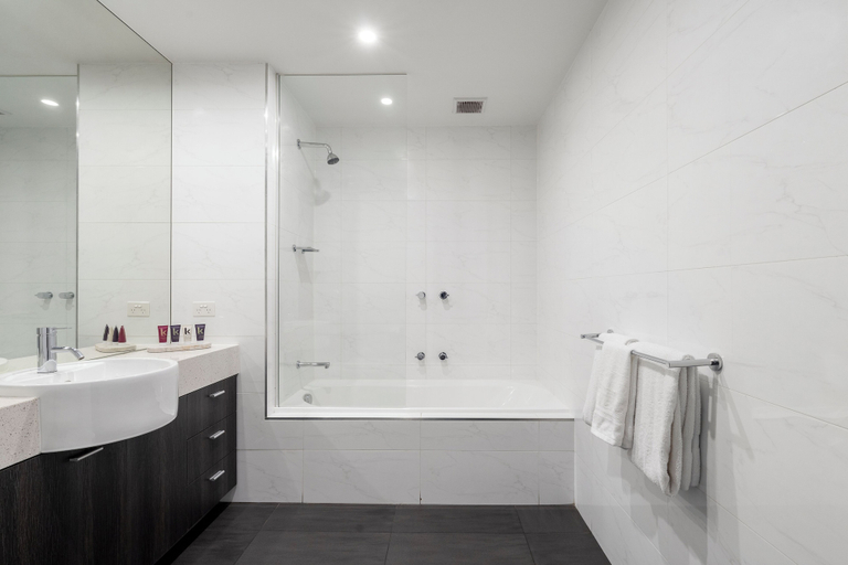 Bathroom 4, Tyrian Serviced Apartments Fitzroy, Melbourne