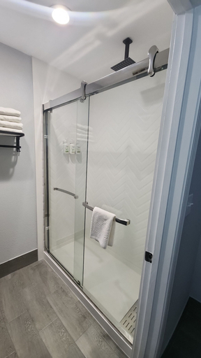 Bathroom 5, Baymont By Wyndham South Bend, Saint Joseph
