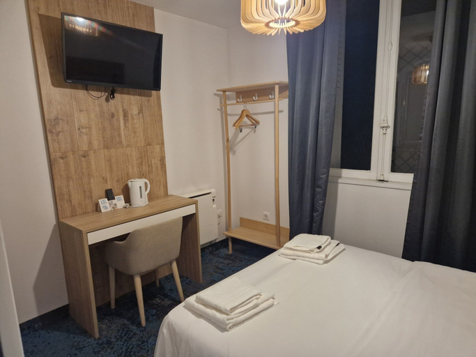 Bedroom 3, Le Phenix Hotel Limoge, Haute-Vienne