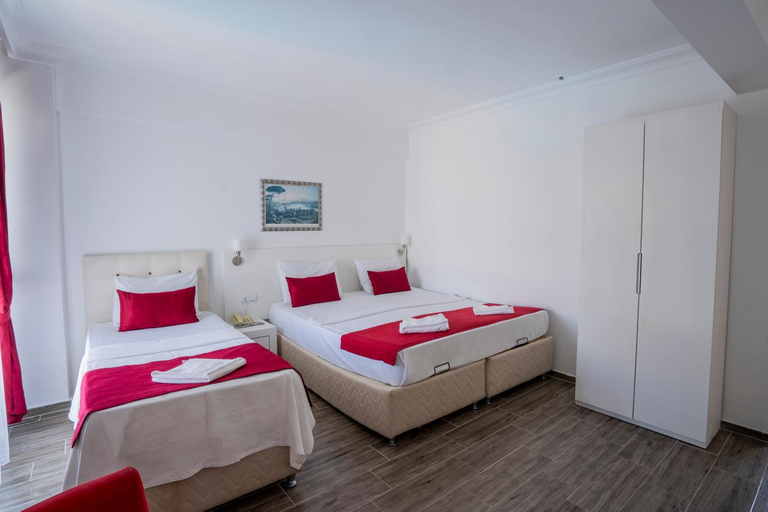 Bedroom 2, Ayapam Hotel, Akköy