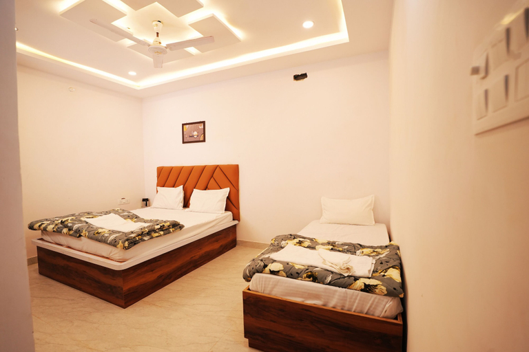 Bedroom 3, SAATWIK HOTEL, Chhatarpur