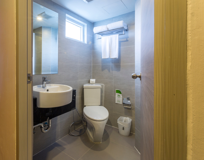 Bedroom 3, ibis Styles Bangkok Sukhumvit 50, Khlong Toey