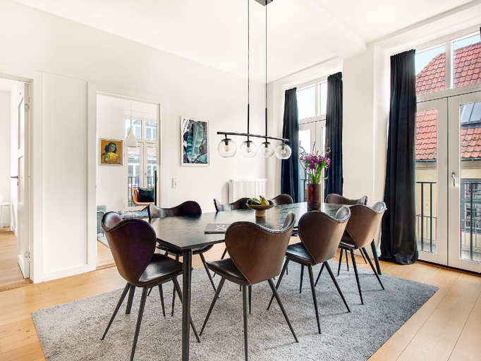 Others 3, Gorgeous and Bright Centrally Located Four-bedroom Apartment, Copenhagen