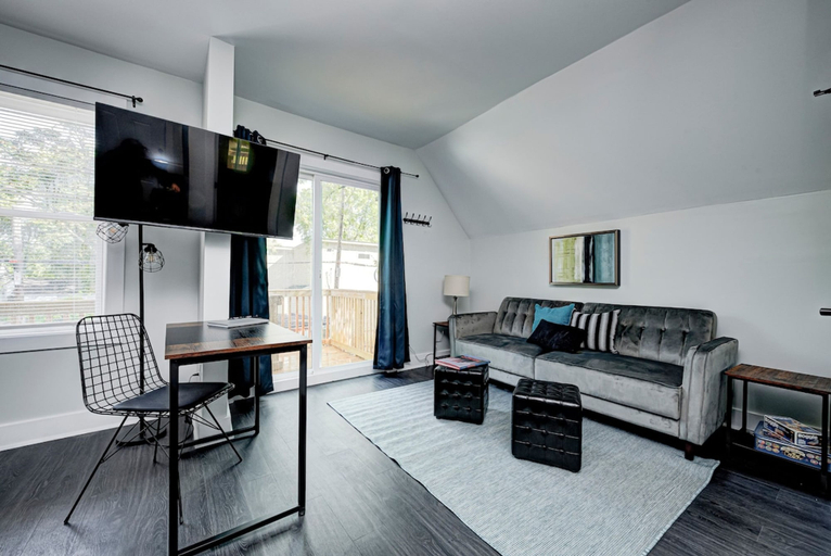 Bedroom 4, The Oasis Studio - Fountain Square, Marion