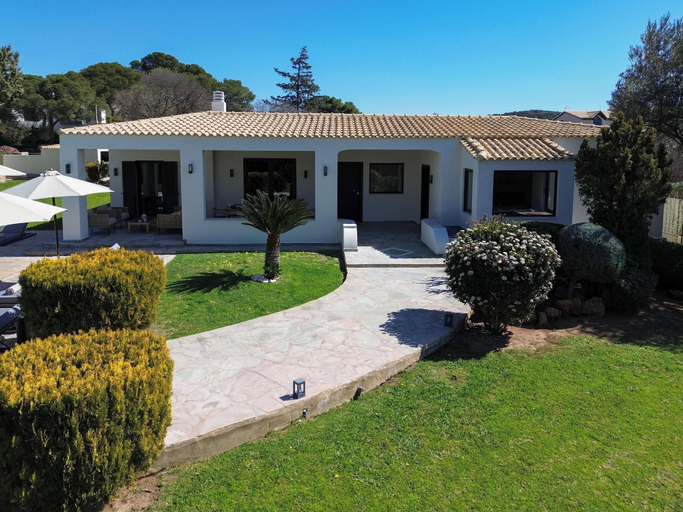 Exterior & Views 2, Sounio Poseidon Villa, Attica