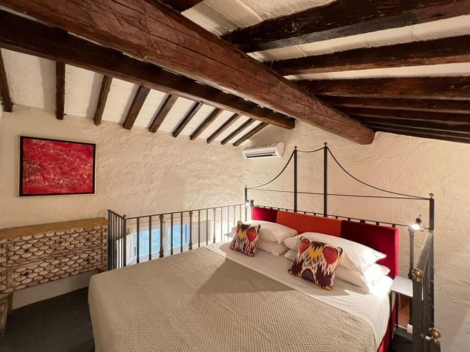 Bedroom 5, Borgodegreci Apartments, Florence