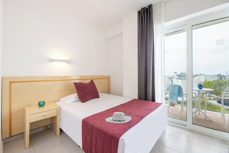Bedroom 3, Hotel Vibra Riviera, Baleares