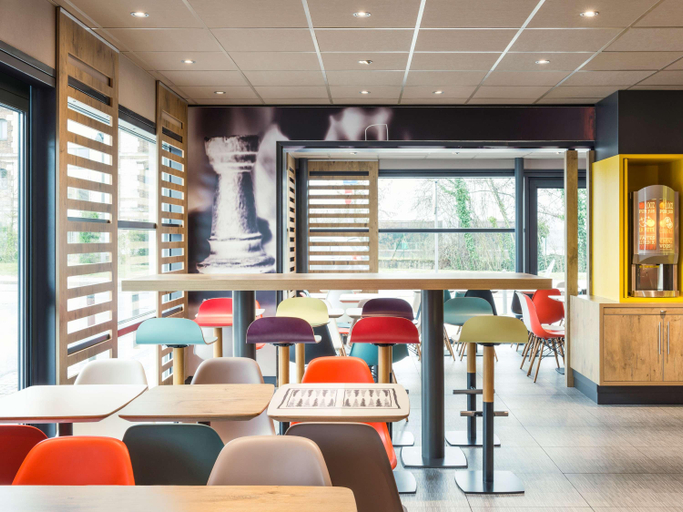 Others 5, ibis Troyes Centre, Aube