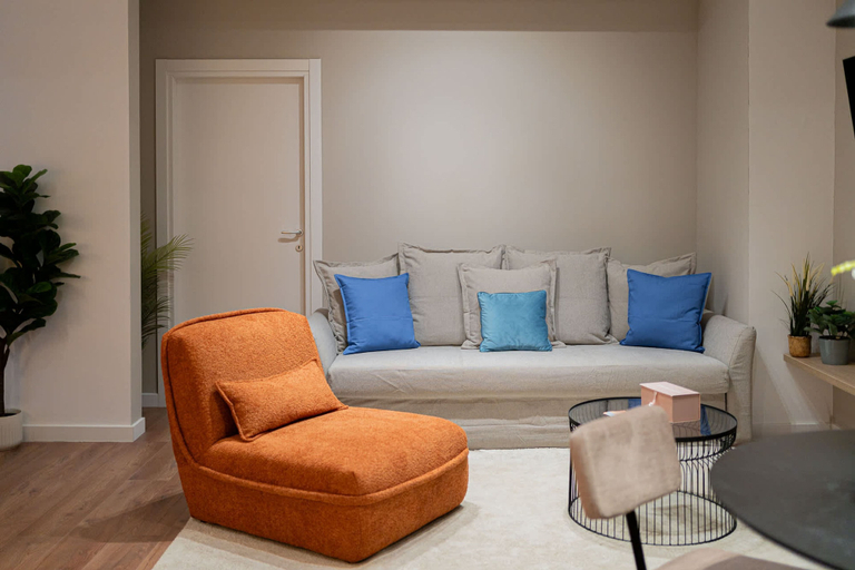 Room 4, Modern Spacious 2BR Steps to Cismigiu Gardens, Municipiul Bucuresti