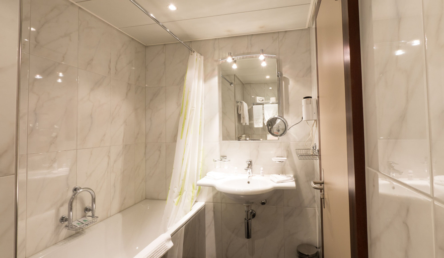 Bathroom 3
