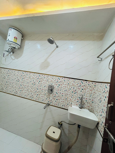 Others 2, Divya Darshan Stay, Faizabad