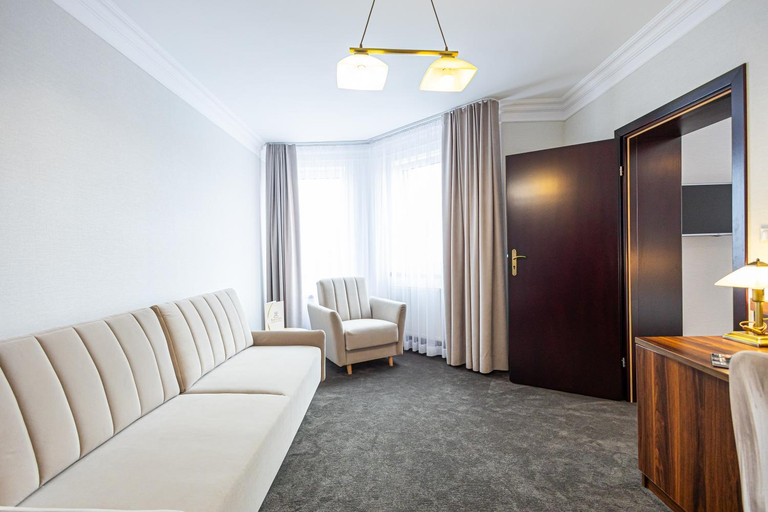 Others 4, Hotel Kopczynski, Olsztyn