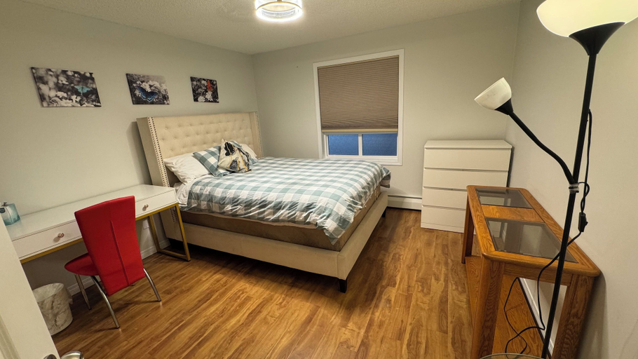 Others 3, MainFloorCondo CozyFurnished Independent, Division No. 11