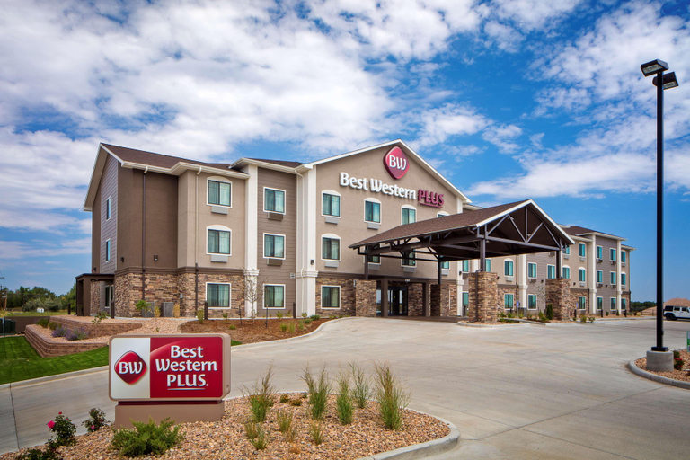 Exterior & Views 2, Best Western Plus Overland Inn, Morgan