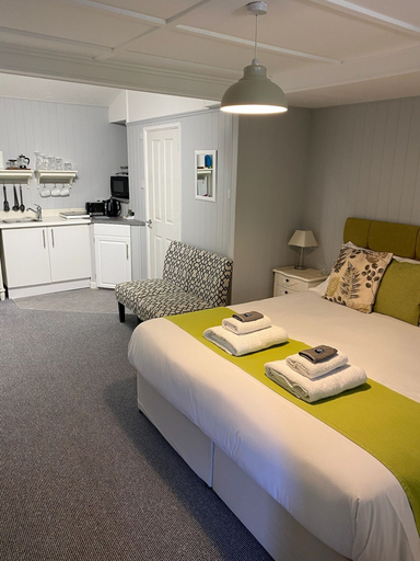 Bedroom 3, Petherton Cottage Studios, Dorset