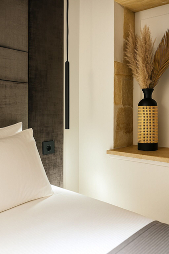 Bedroom 3, MAYA Appartements & Suites, Nièvre