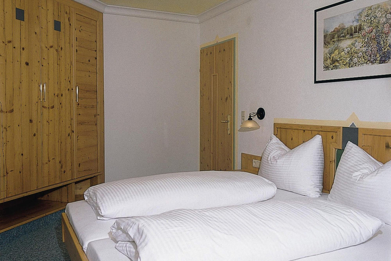 Room 3, Apartment in St. Anton am Arlberg With Balcony, Landeck