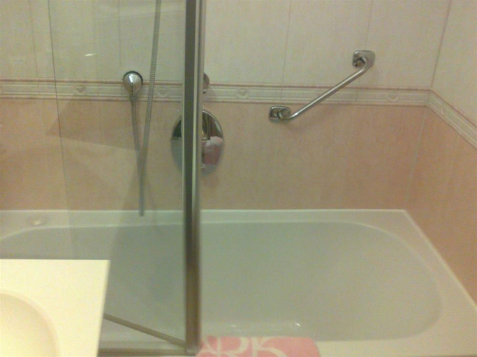 Bathroom 5, Schlosshotel Römischer Kaiser, Wien