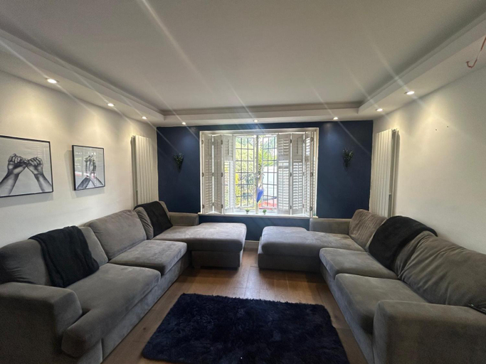 Facilities 3, Wandworth, South London Deluxe King Room 2, London