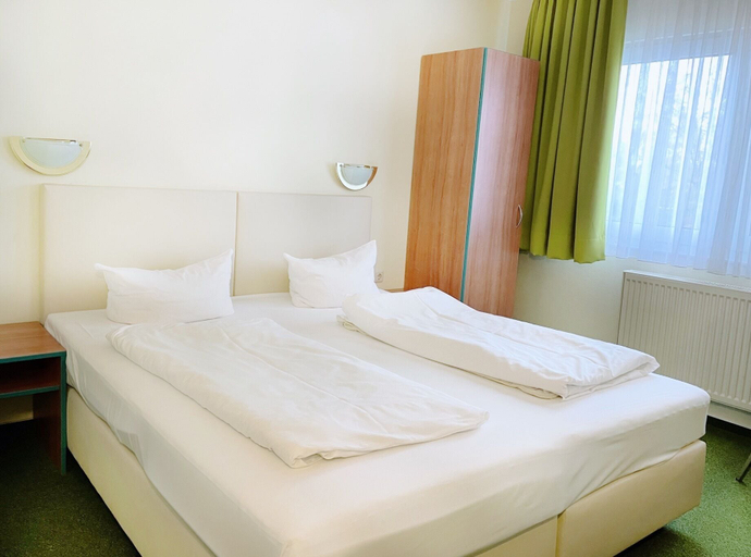 Bedroom 5, REGIOHOTEL Halle/ Leipzig Airport, Nordsachsen