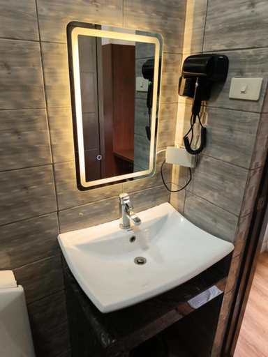 Bathroom 4, Harbour Bliss Hotel, Coron