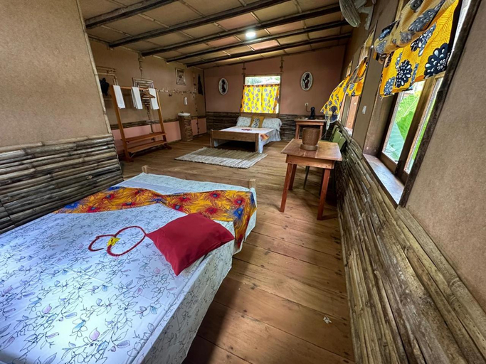 Bedroom 3, Hotel Campismo Praia Grande, Caué