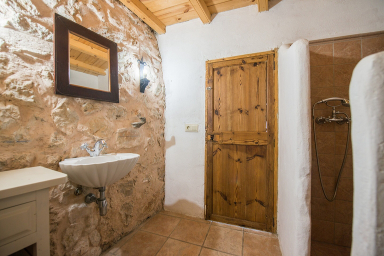 Bathroom 5, Can Guillo - Villa With Private Pool In Pollenca, Baleares