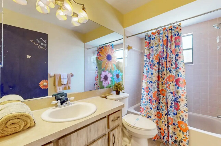 Bathroom, Sunset Oasis, Citrus