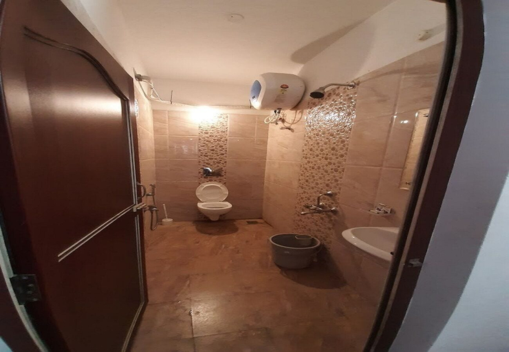 Bathroom 3, The French Villa Elite, Puducherry