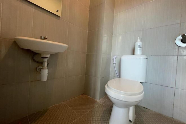 Bathroom 11