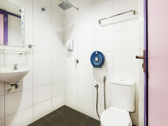 Bathroom 3, Hotel O Purple Town, Sabak Bernam