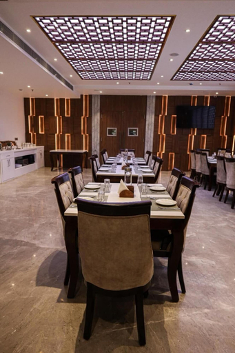 Food & Drinks 5, The Royal Legacy, Lucknow