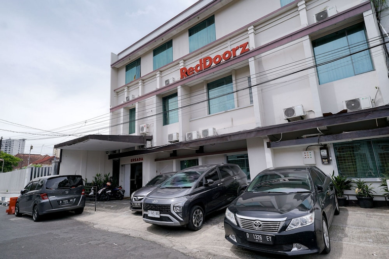 Exterior & Views 2, Hotel Ersada Braga, Bandung