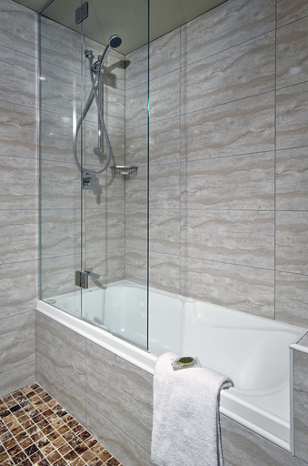 Bathroom 4