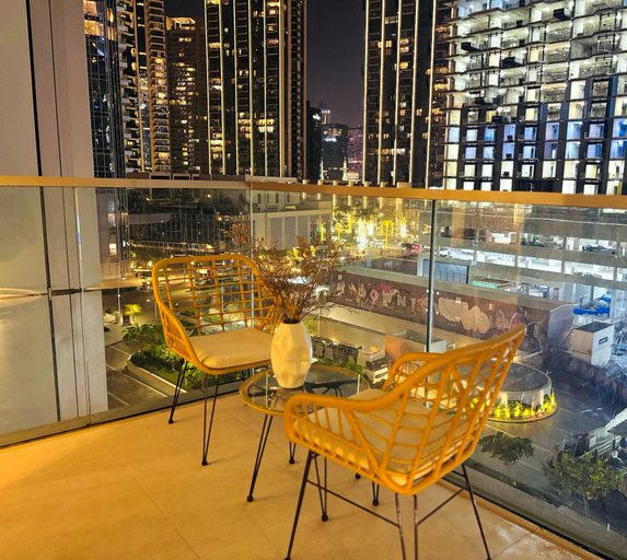 Food & Drinks, Luxury 1BR 5 star Apt Burj Khalifa View, Dubai