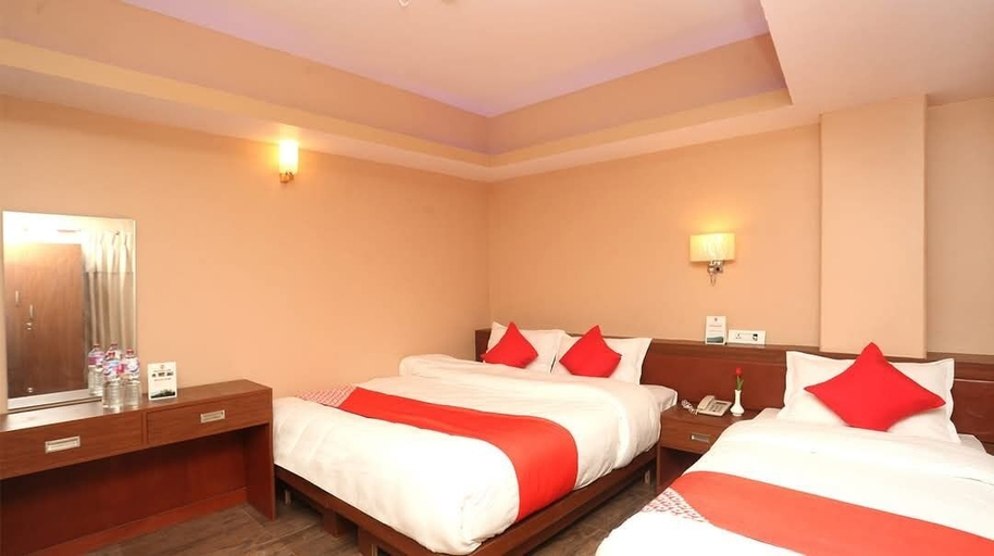 Others 4, Hotel Om, Gandaki