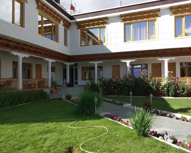 Exterior & Views, Zambala Inn, Leh