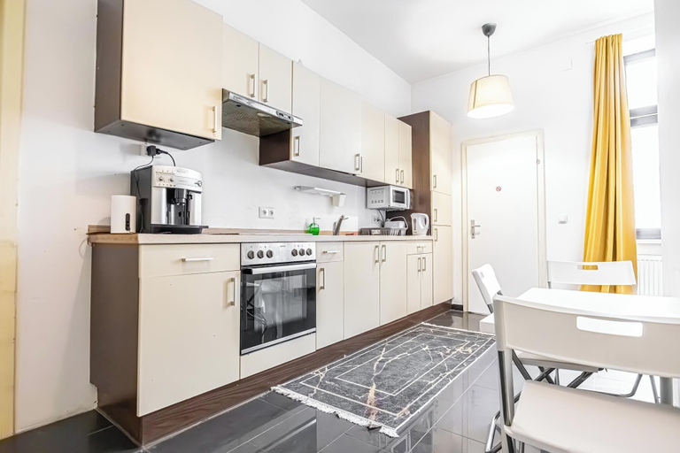 Others 5, Cozy Room Near U6 Dresdner Subway Line, Wien