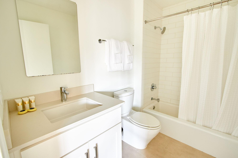 Bathroom 4, Sonder Baltimore Place, Atlanta