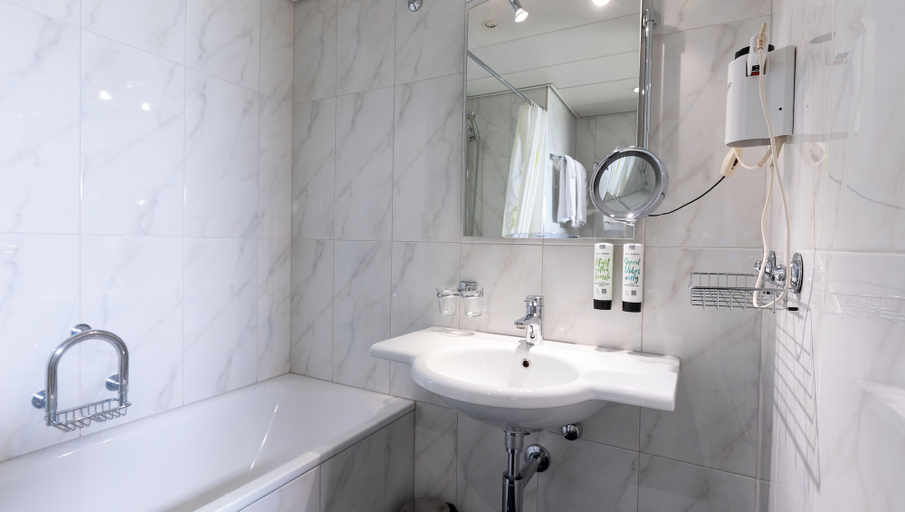 Bathroom 6